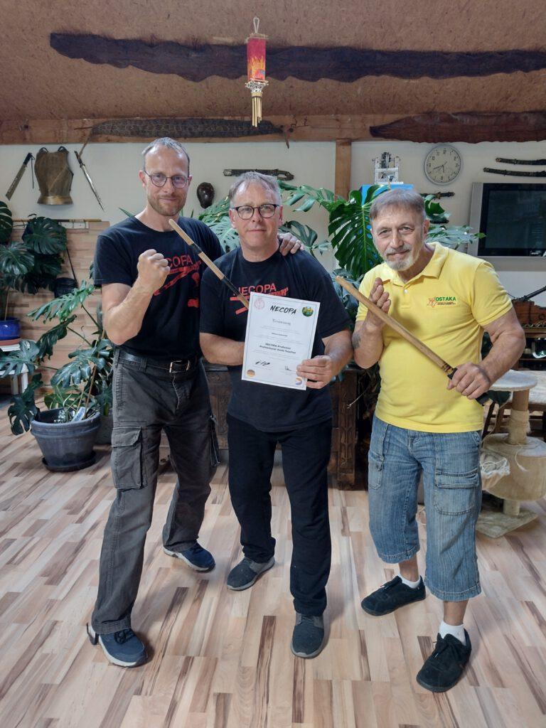 v.l.n.r. GM Christian Nau, Professional Arnis Teacher Michael Schneider, GGM Toni Veeck